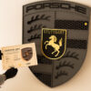 Quadro Decorativo Turbonite Gray Limitado Tripla Camada Logo Porsche 80x62cm Alto Padrão Premium Automotivo